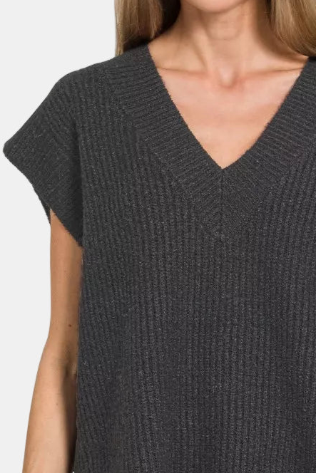 V-Neck Sweater Vest / BLACK