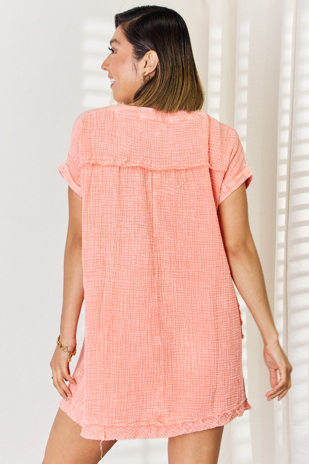 Washed Double Gauze Raw Edge V-Neck Dress / CORAL