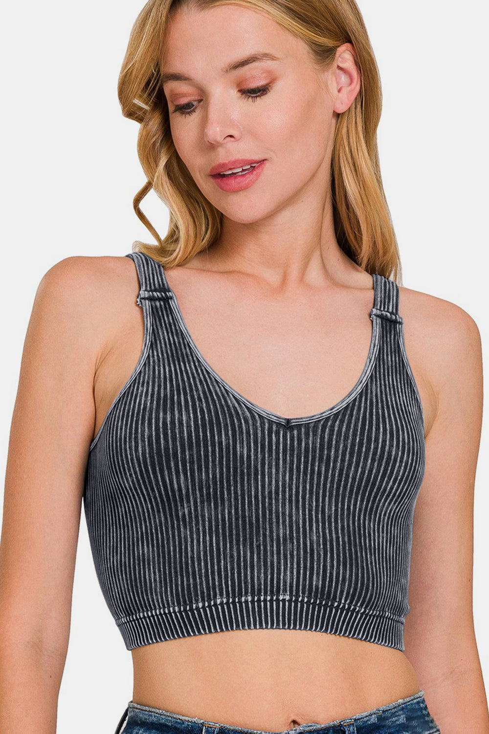 Washed Ribbed Cropped Seamless V-Neck Tank Top / ASH BLACK