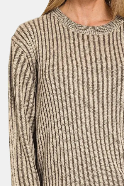 Curved Hem Two-Tone Sweater / BROWN