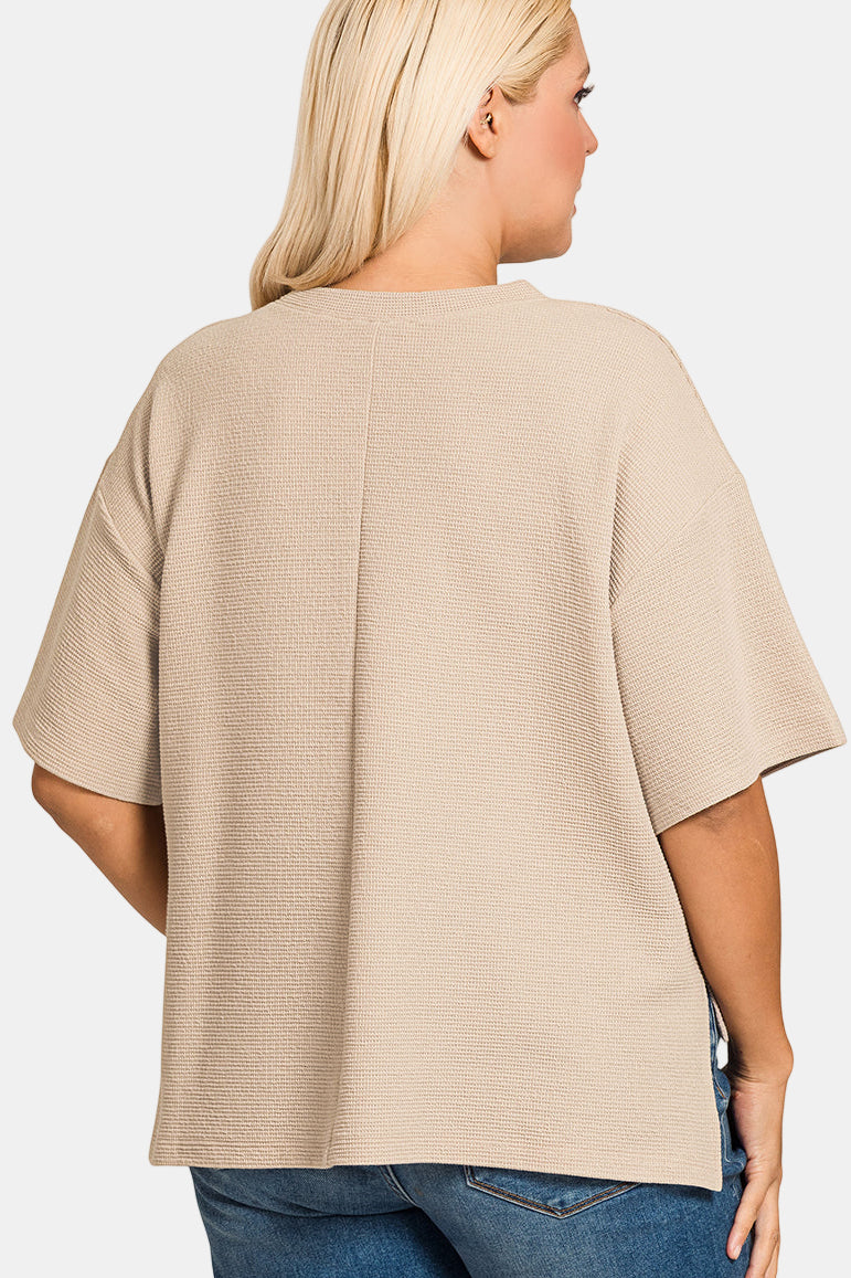 Double Knit Side Slits Hi Low Short Sleeve Top / BROWN