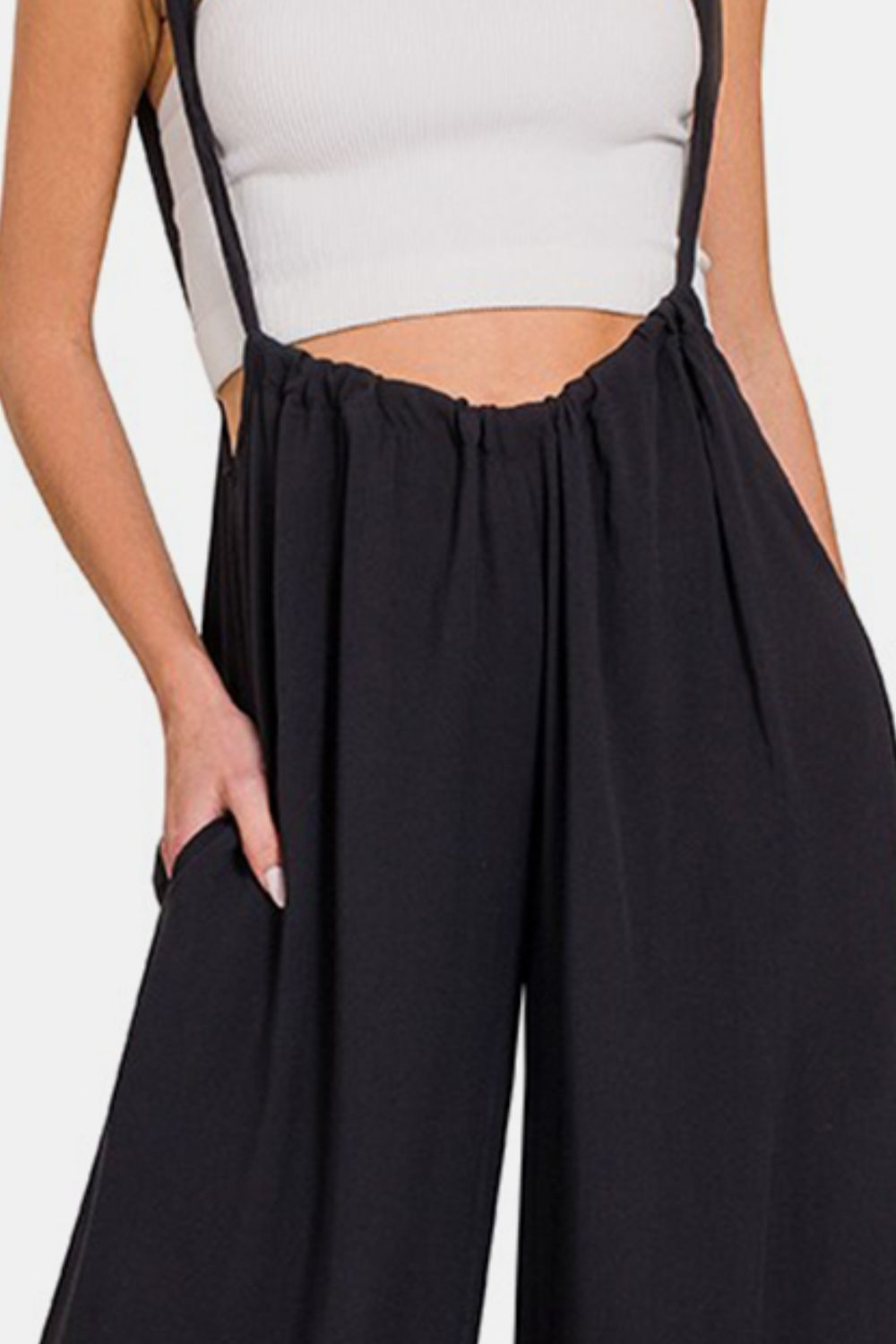 Woven Tie Back Suspender Jumpsuit With Pockets / BLACK