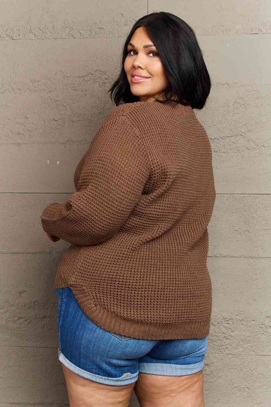 Plus Hi-Low Long Sleeve Round Neck Waffle Sweater / MOCHA