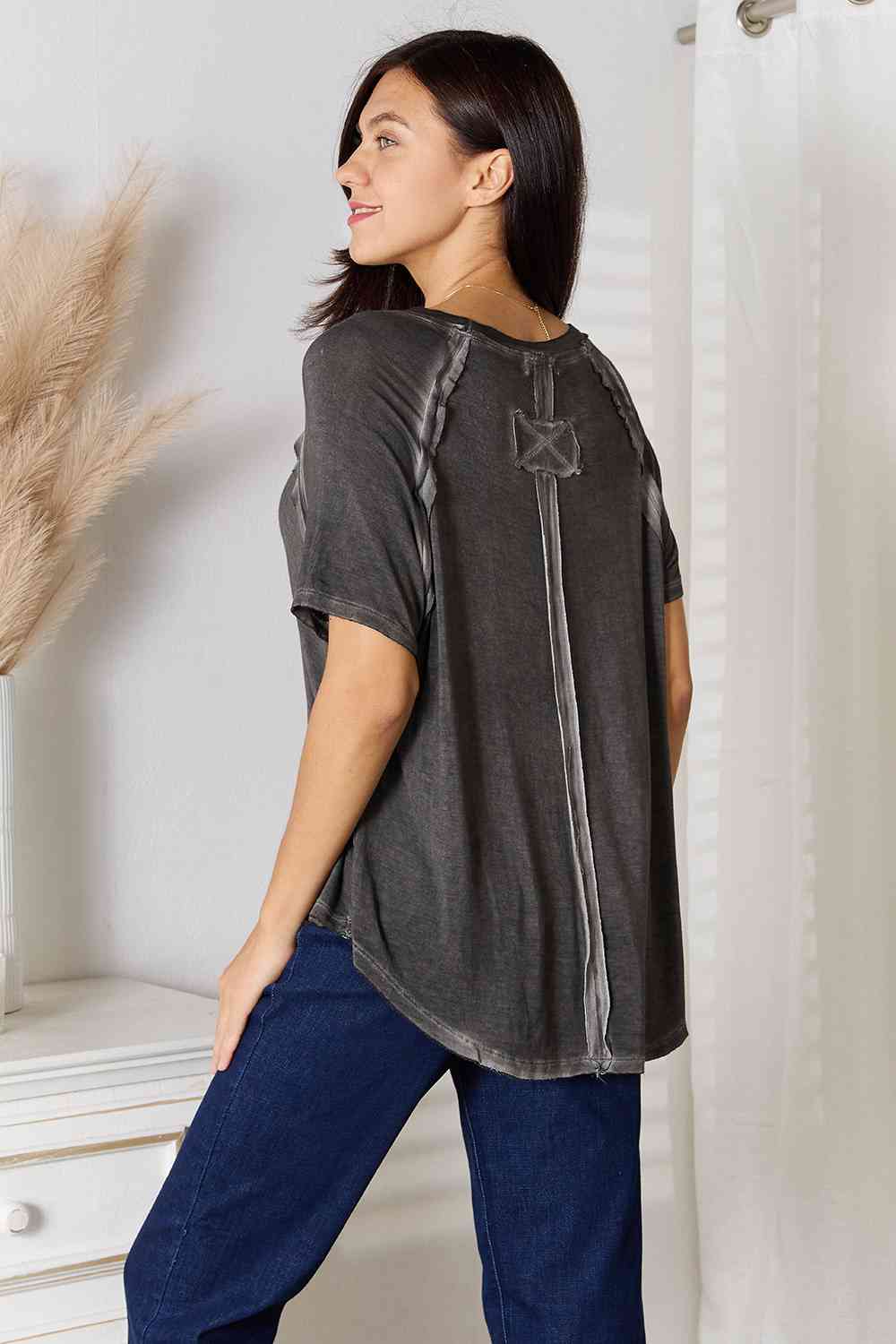 Washed Short Sleeve Boat Neck Top w/ Hi-Low Hem