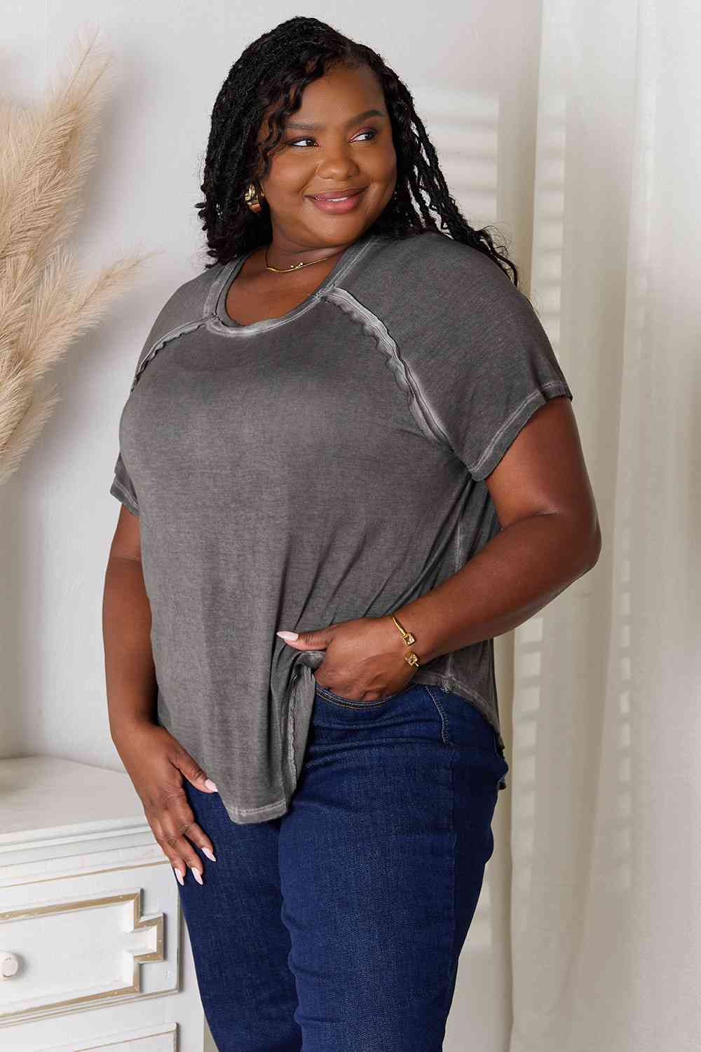 Washed Short Sleeve Boat Neck Top w/ Hi-Low Hem