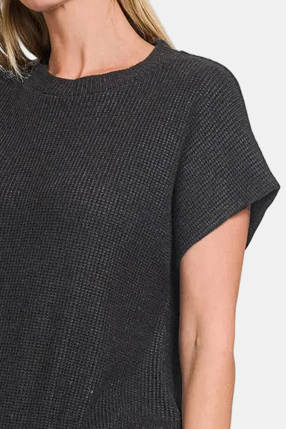 Round Neck Banded Botton Short Sleeve Sweater / BLACK