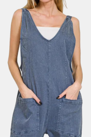 Casual Adjustable Strap Baggy Jumpsuit / BLACKBERRY