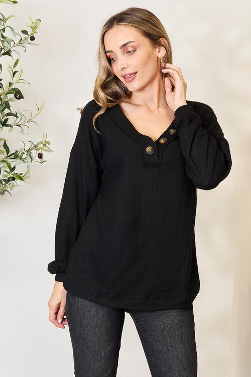 Brushed Waffle V-Neck Button Detail Sweater / BLACK