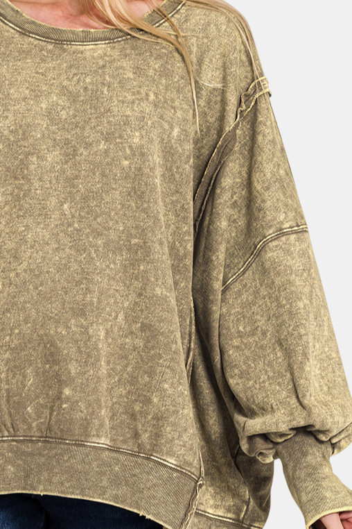 Acid Wash F/Terry Exposed-Seam Sweatshirt / MOCHA