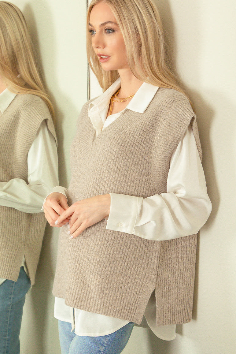 V-Neck Sweater Vest / DK OLIVE