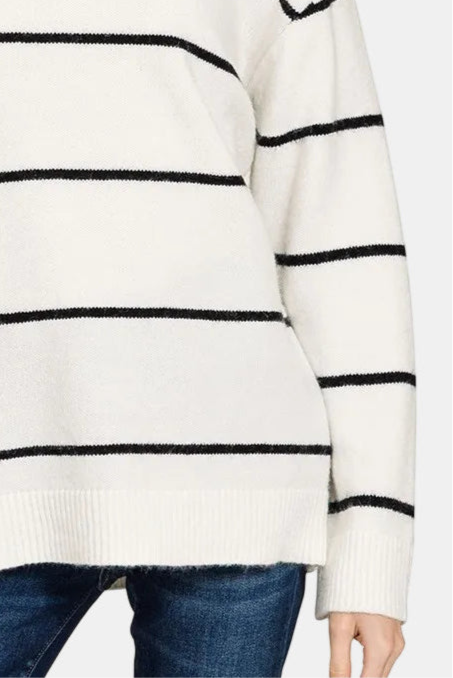 Round Neck Stripe Sweater / IVORY/BLACK