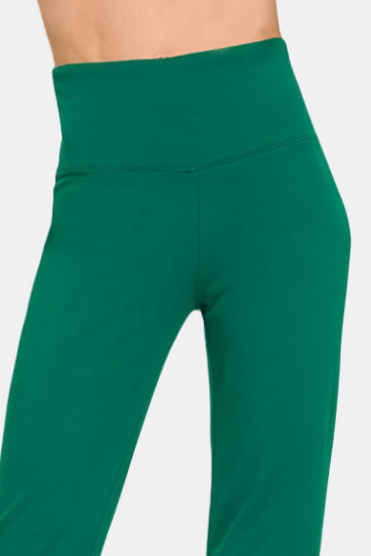 Wide Waistband Yoga Flare Pants / HUNTER GREEN