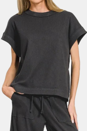 Ribbed Short Sleeve Tee & Pants Set / BLACK